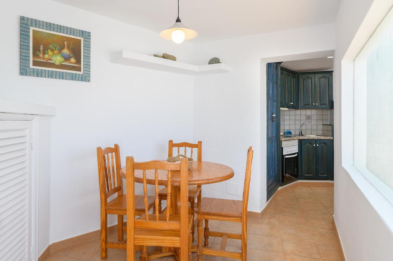 Famara Caracolillos, El Apartamento ภายนอก รูปภาพ