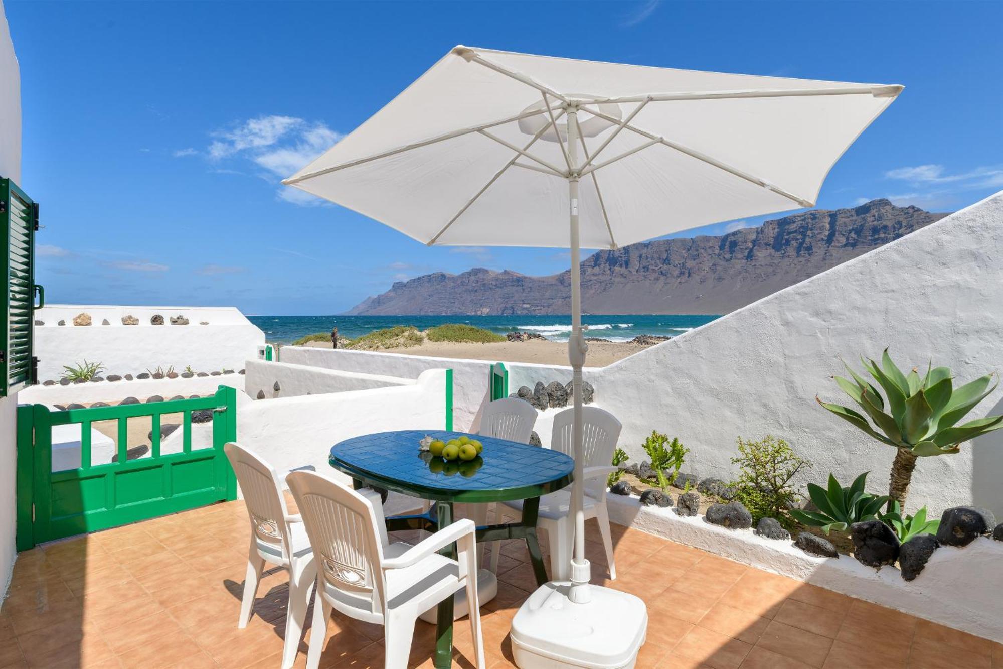 Famara Caracolillos, El Apartamento ภายนอก รูปภาพ
