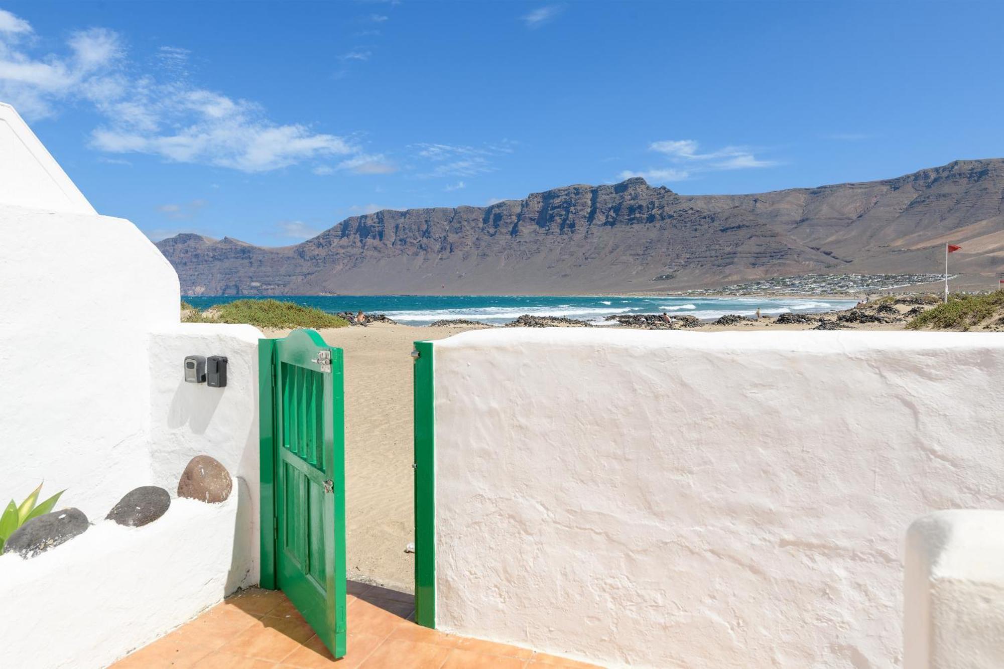 Famara Caracolillos, El Apartamento ภายนอก รูปภาพ
